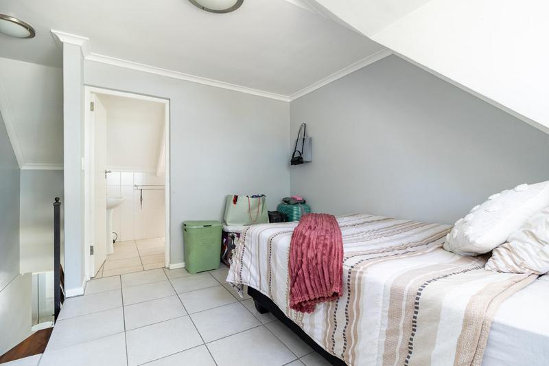 To Let 2 Bedroom Property for Rent in Silver Oaks Western Cape